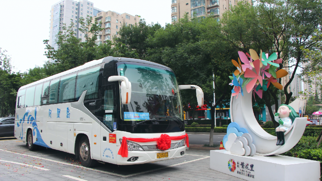 青岛胶东国际机场机场快线西海岸线路正式开通运营