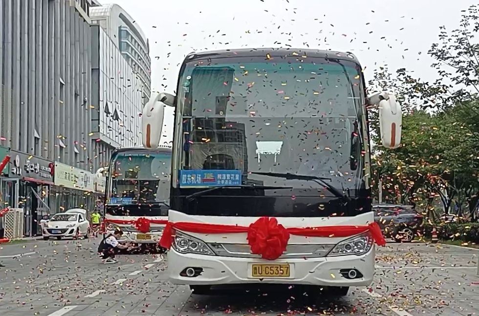 青岛胶东国际机场机场快线西海岸线路正式开通运营