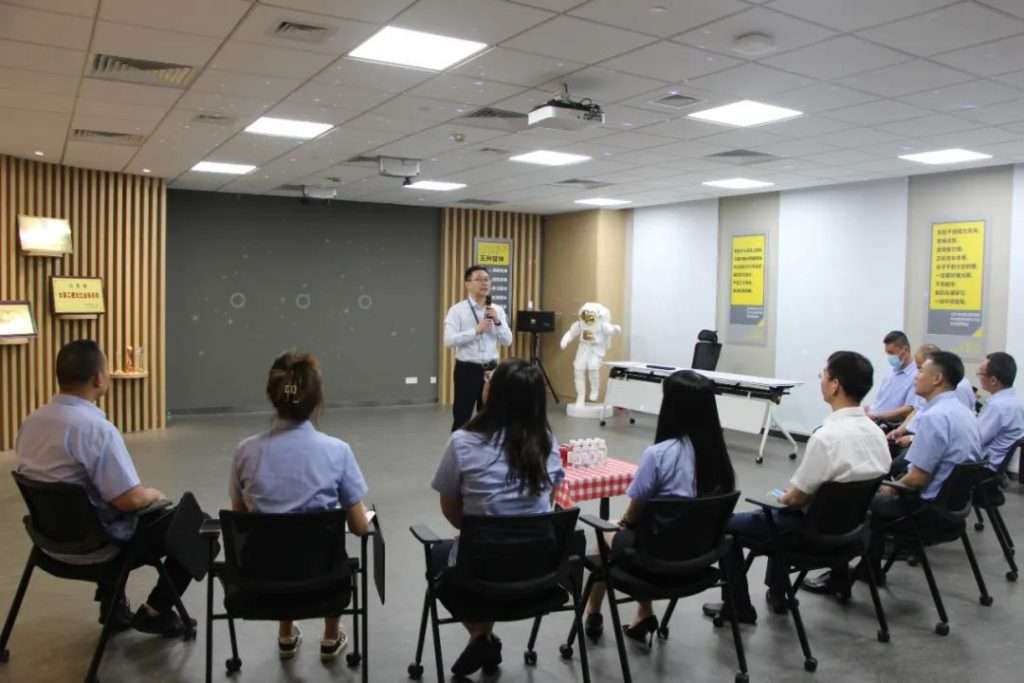 畅通空地衔接，携手合作共赢——凤凰岛出行赴东方航空参观交流