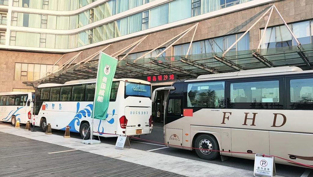 凤凰周报2023年17期|凤凰岛出行圆满完成2023德国威能全国合作伙伴大会运输保障任务；凤凰岛校车平安护航开学季