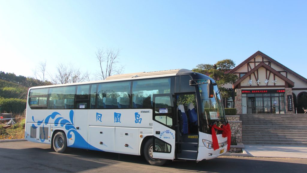藏马山景区—青岛胶东国际机场定线旅游客运班线正式开通