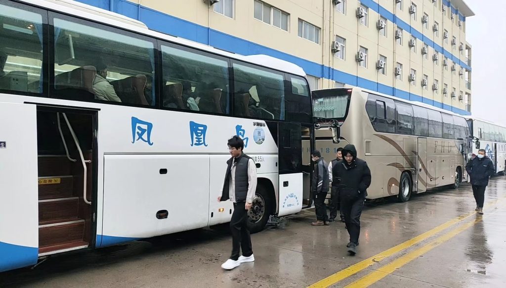 凤凰周报2024年02期|凤凰岛出行保障石油大学学生实习考察出行；凤凰岛出行保障海尔年会用车