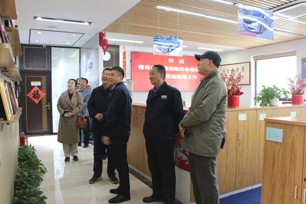 凤凰快报|青岛市道路运输协会杨涛会长一行莅临凤凰岛出行指导工作