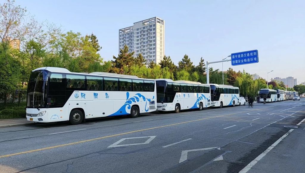 凤凰周报2024年09期|凤凰岛出行保障西海岸新区六中考试用车；凤凰岛出行召开4月份安全例会
