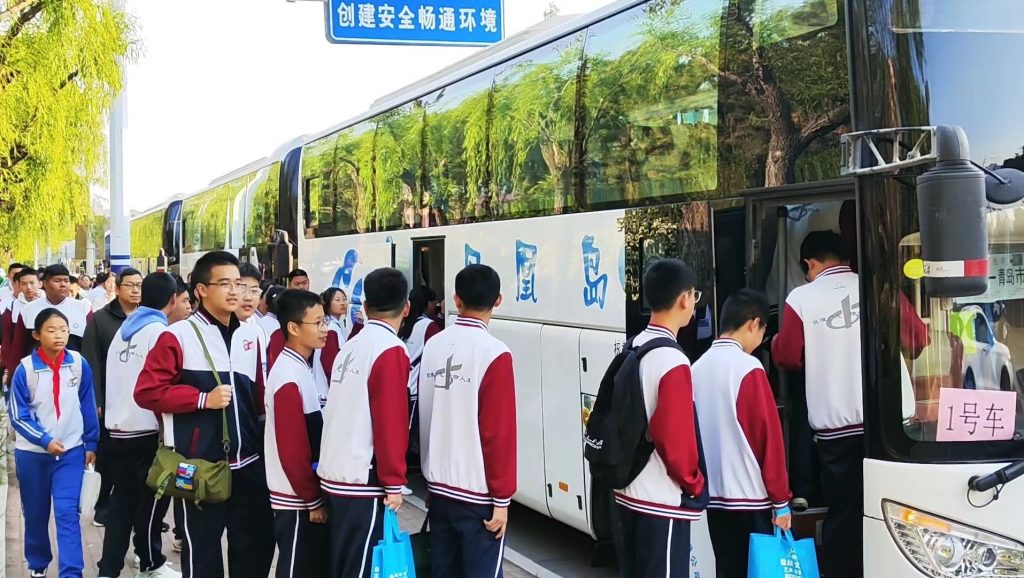 凤凰周报2024年09期|凤凰岛出行保障西海岸新区六中考试用车；凤凰岛出行召开4月份安全例会