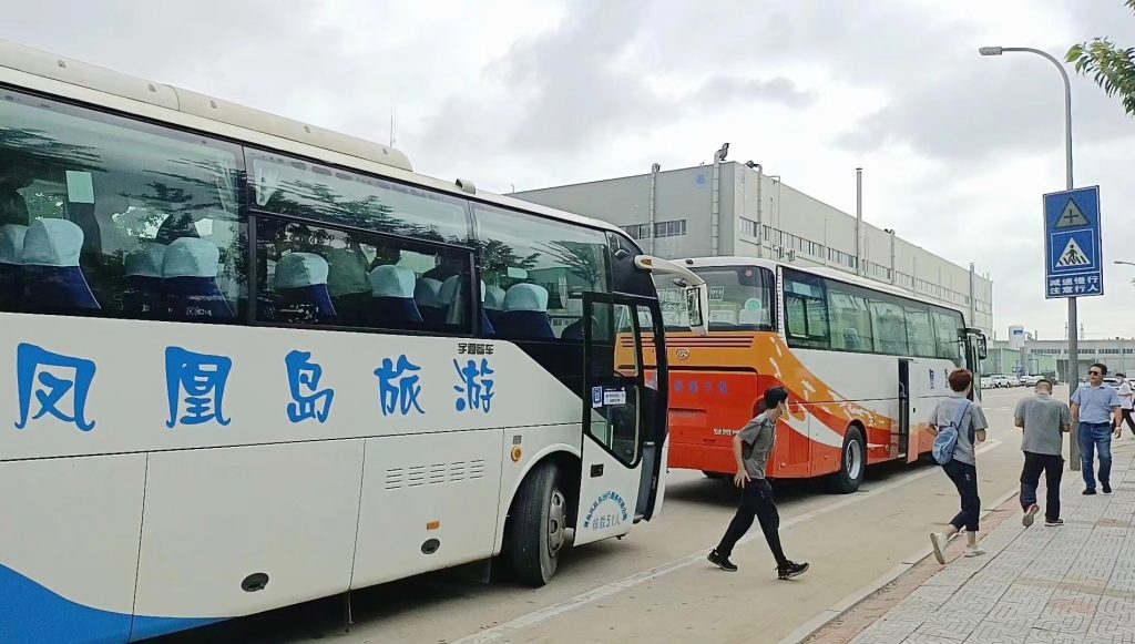 凤凰周报2024年12期|凤凰岛出行召开“安全生产月”活动启动会；凤凰岛班车持续保障安全有序运行