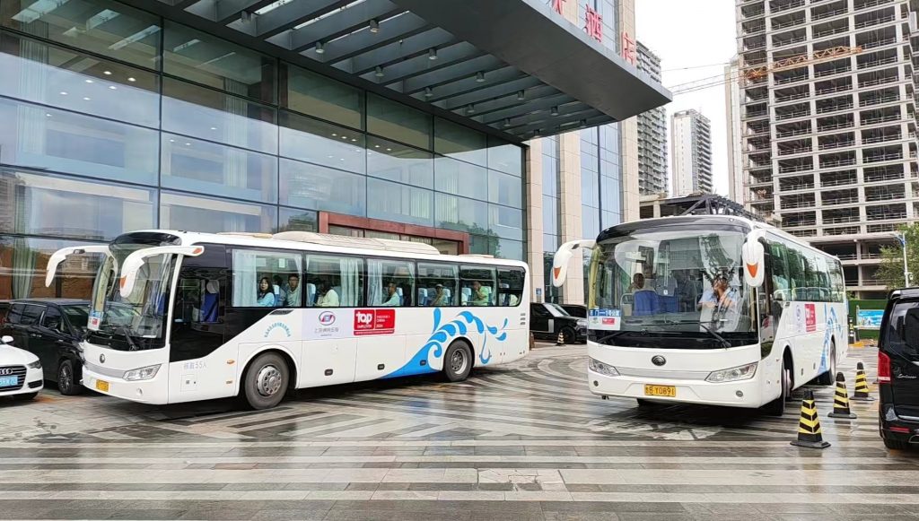 凤凰周报2024年14期|凤凰岛出行助力青职学院交流活动成功举办；凤凰岛出行落实防汛减灾各项工作